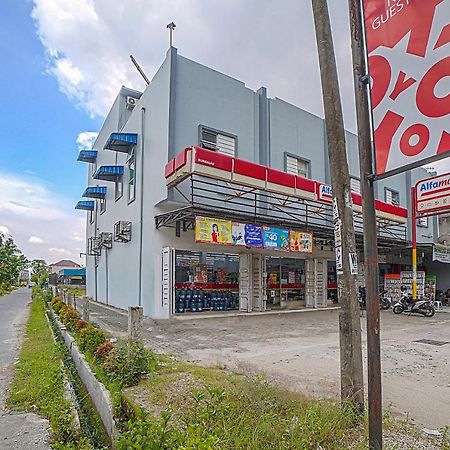 Oyo 90637 Rumah Ni Karo メダン エクステリア 写真