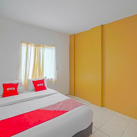 Oyo 90637 Rumah Ni Karo メダン エクステリア 写真